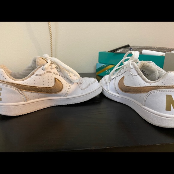 Nike Sneaker 4Y - Picture 5 of 6